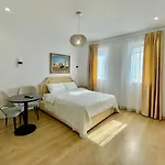 Villa Edmond In The Hills